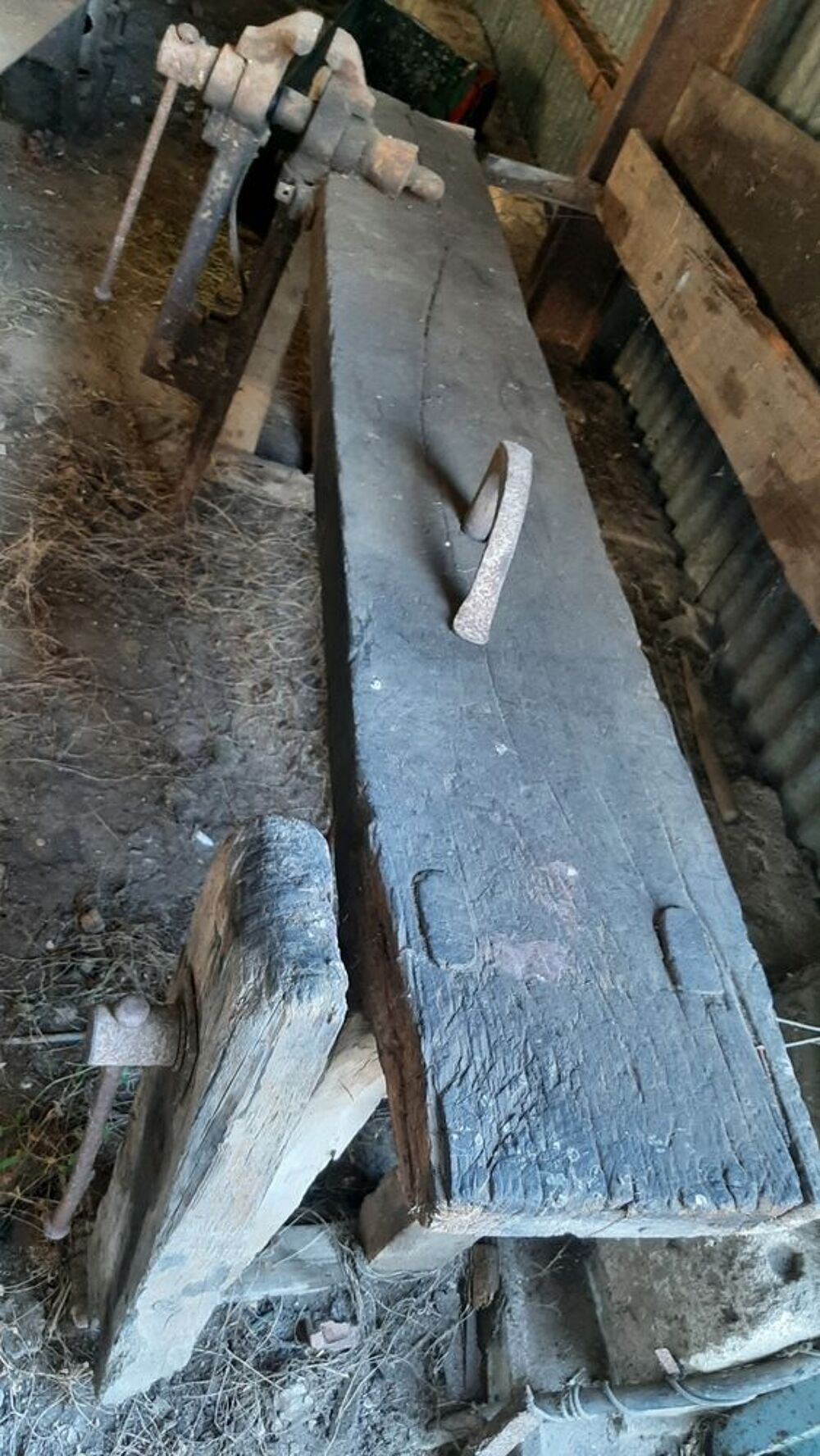 &Eacute;tabli de menuisier ancien avec &eacute;taux Bricolage