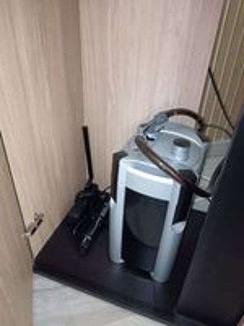   aquarium 220L complet
06 41 90 46 05  