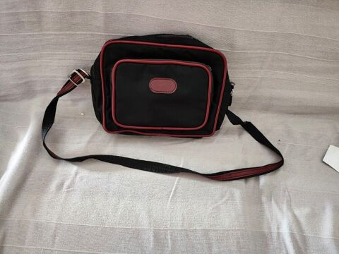 Sac à bandoulière 10 Saint-Quentin-la-Poterie (30)