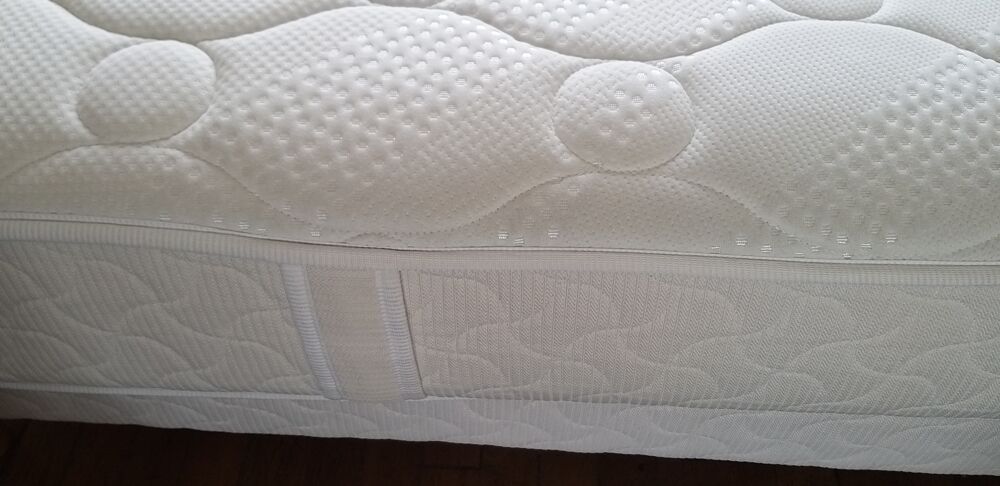 Matelas Merinos parfait &eacute;tat Meubles