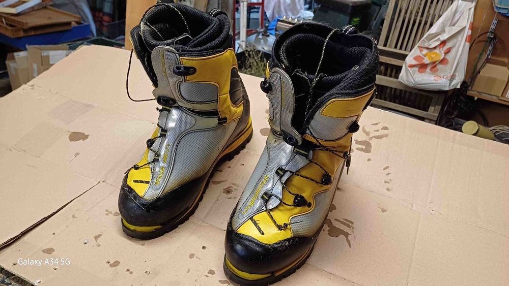 CHAUSSURES HAUTE MONTAGNE LA SPORTAVA Chaussures