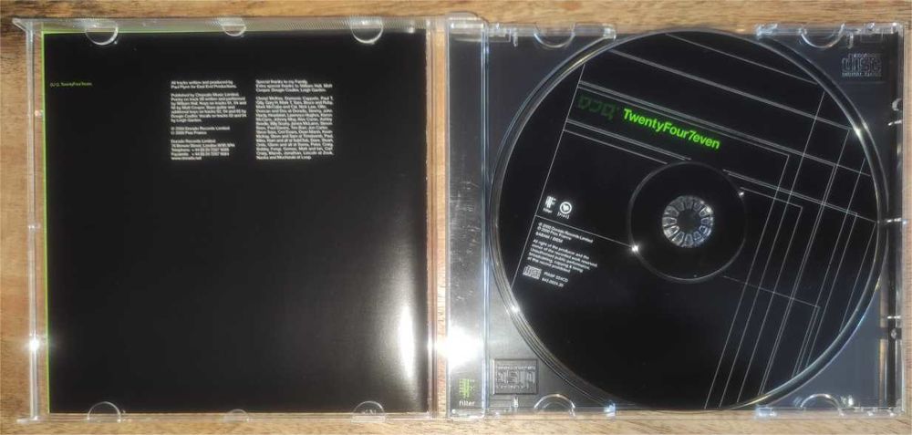 DJ Q TwentyFour7even CD et vinyles