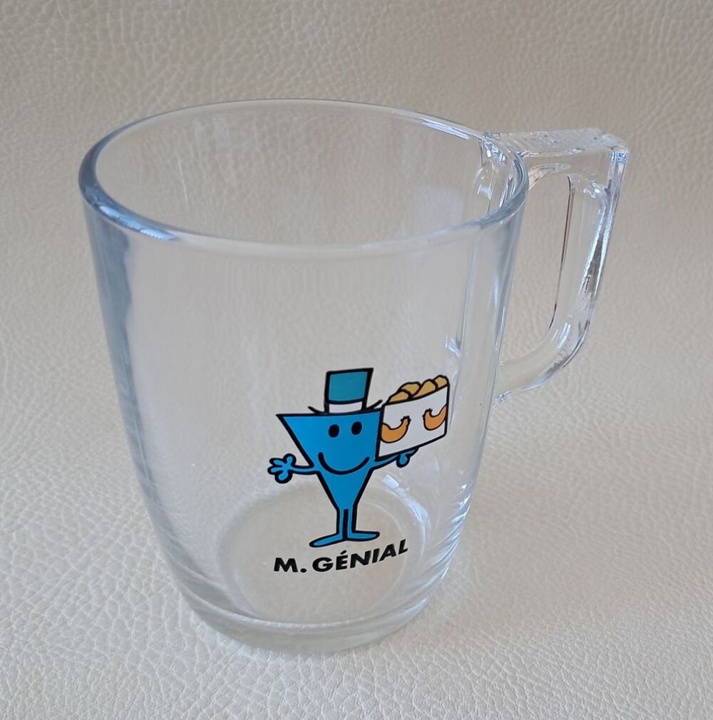 Mug tasse en verre transparent repr&eacute;sentant monsieur g&eacute;nial 