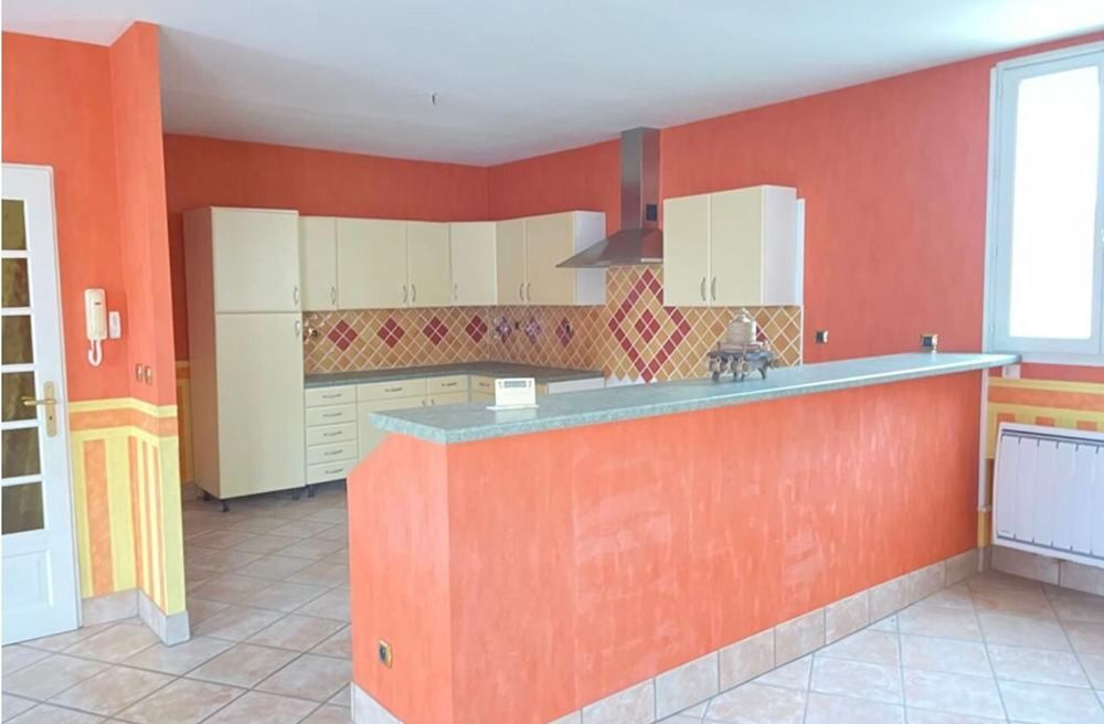 Vente Maison Maison de bourg en très bon état Le mayet-de-montagne