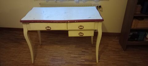 bureau enfant 15 Challans (85)