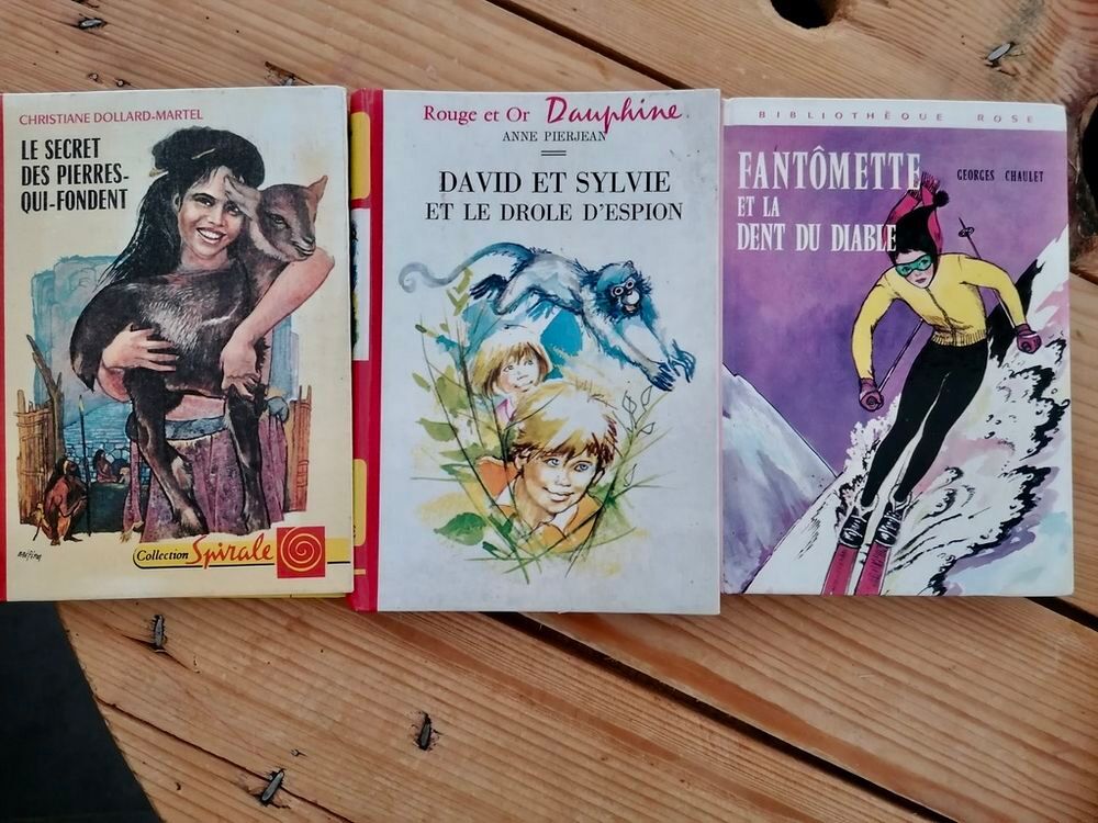 9 livres Bibliot. verte rose Spirale Rouge et or + 4 offerts Livres et BD