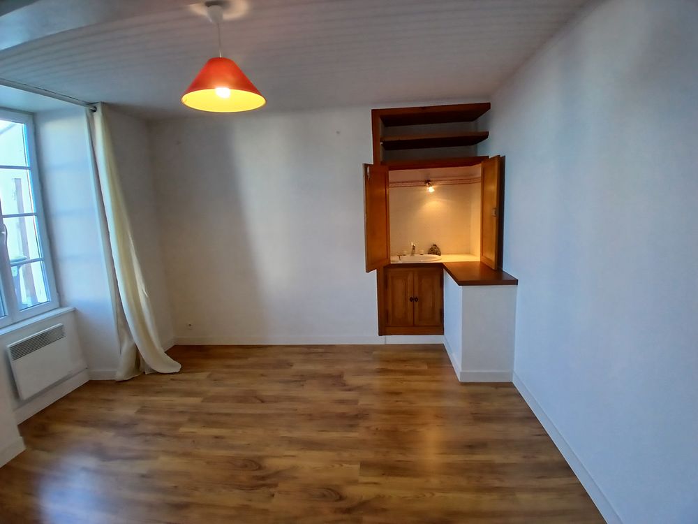 Location Appartement Ile de Ré, RARE, bord de mer, site classé, appartement F3rdc Rivedoux-plage