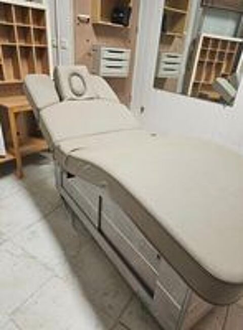   Table de  massage et tabouret 