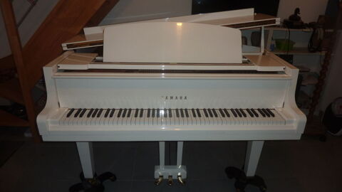 beau piano quart de queue Yamaha GH1 blanc de 1990 5000 Brest (29)