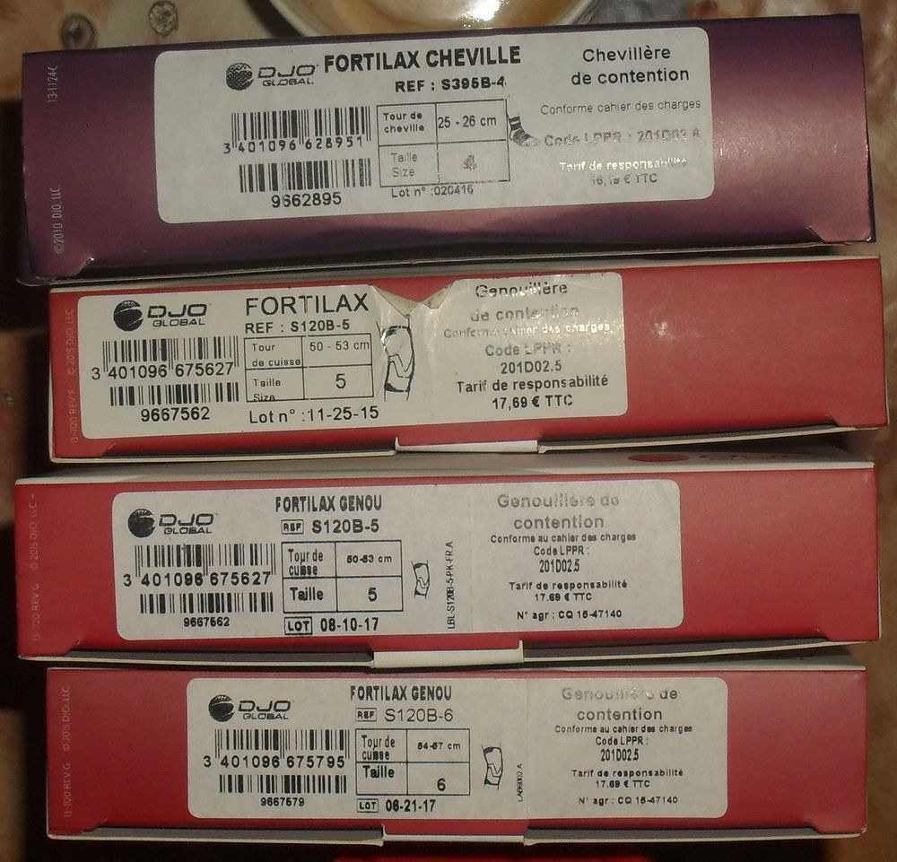 Lot de 3 genouill&egrave;res et 1 chevilli&egrave;re Donjoy Fortilax. Sports