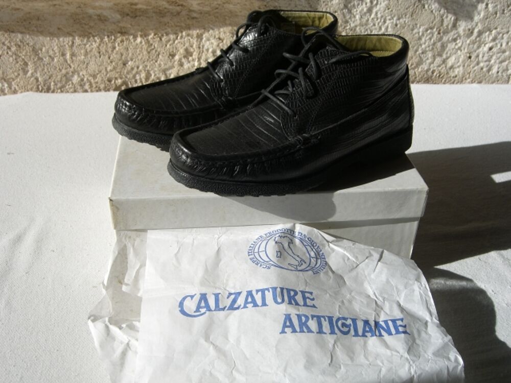 Chaussures femmes T38 made in italy
comme neuves Chaussures