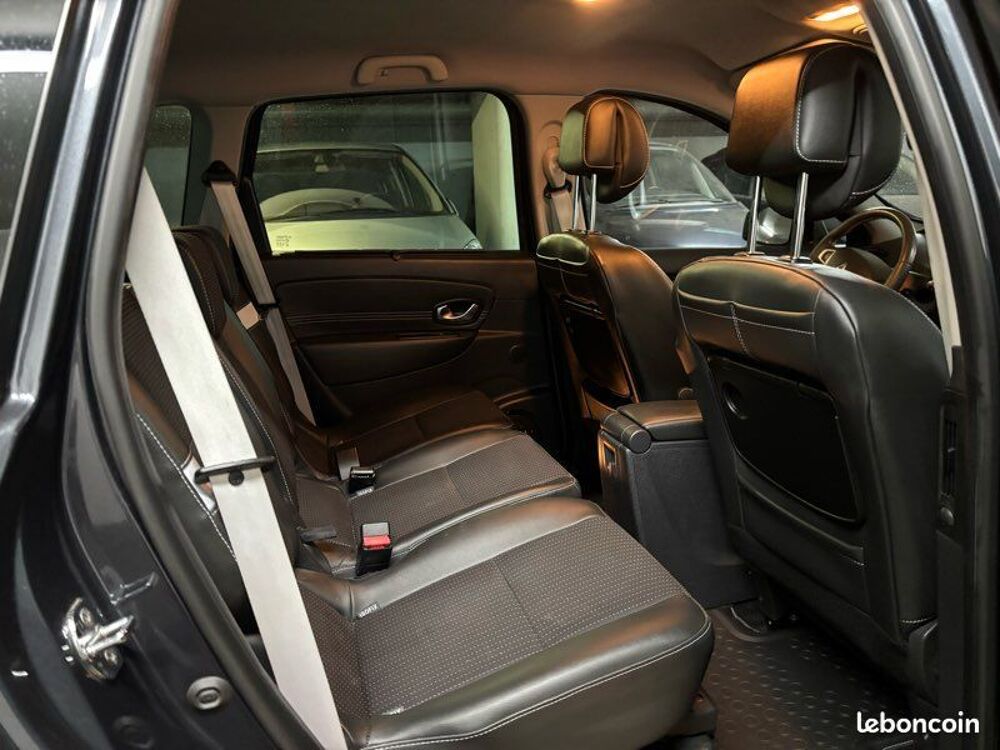 Sc&eacute;nic III Grand Scenic III 2.0 dci 150 bva6 Bose 5places suivi Renault 2011 occasion 92500 Rueil-Malmaison