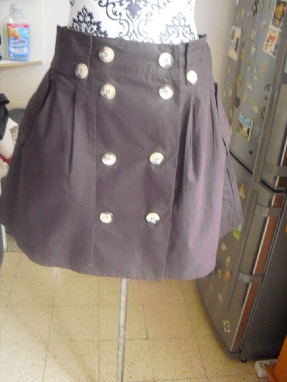 JUPE MARRON CHOCOLAT NEUVE TAILLE 36 Vêtements