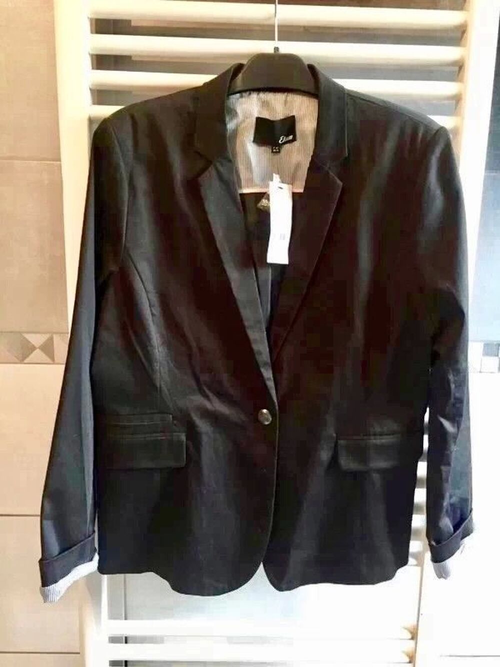 Blazer noir Etam neuf taille 42 &agrave; 15 euros Vêtements