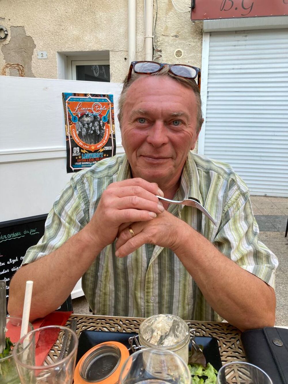 Orgue synth&eacute;tiseur 
Instruments de musique