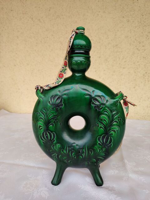 Gourde annulaire � passants
60 Salon-de-Provence (13)