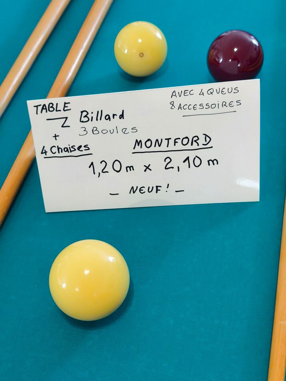 TABLE - BILLARD et 4 chaises Meubles