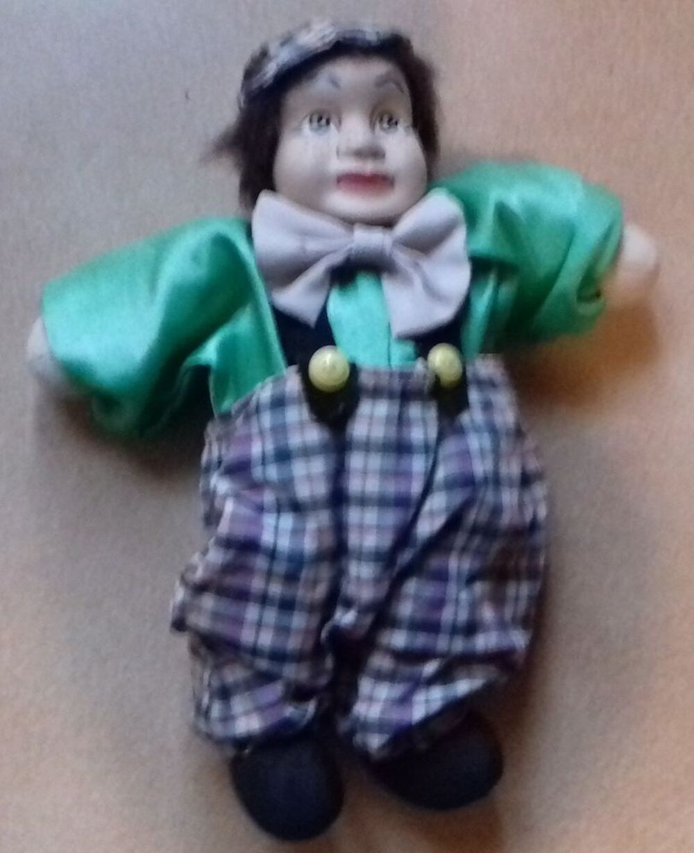 PETIT POUPON T&Ecirc;TE en PORCELAINE Jeux / jouets
