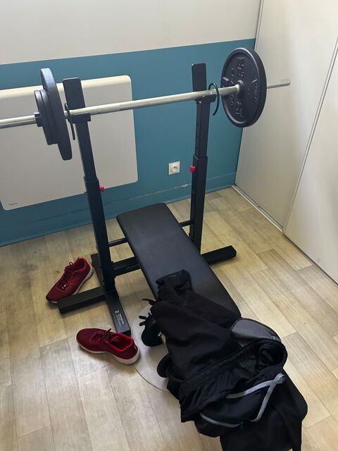 Banc de musculation avec barre et poids 50 Poissy (78)