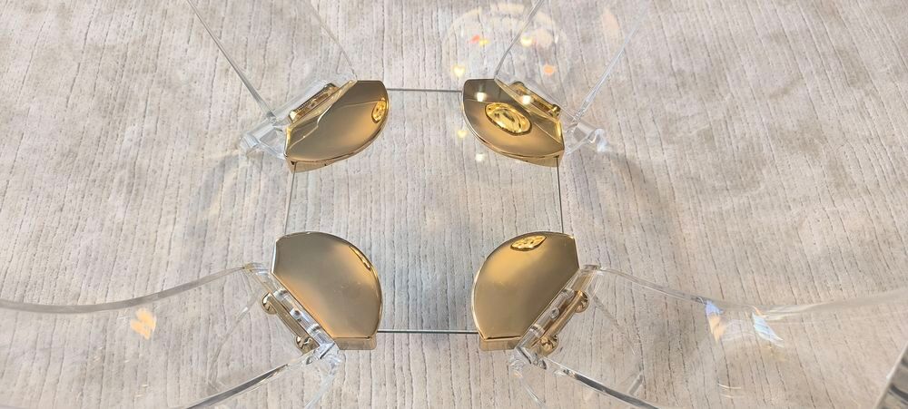 Table basse Lucite &amp; Laiton ? Style Hollywood Regency Meubles