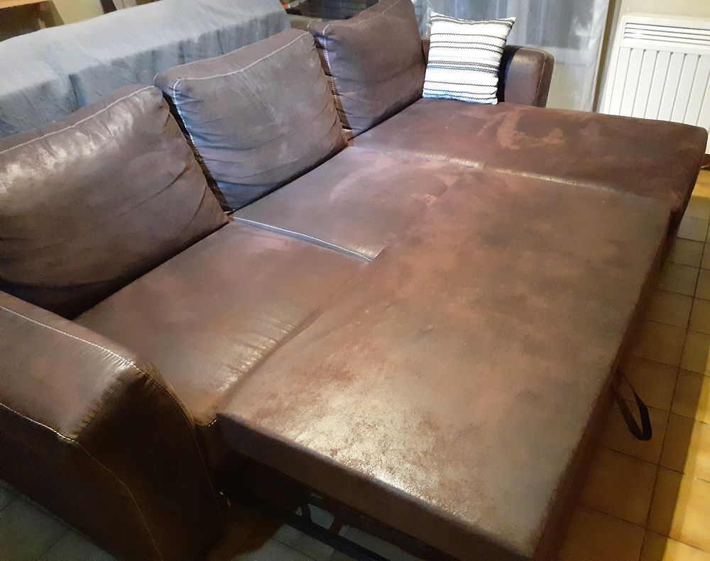 Canap&eacute; 4 places avec m&eacute;ridienne, mod&egrave;le Casablanca Meubles