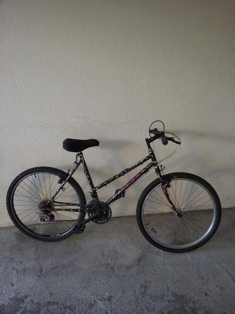 LOT DE 2 VELOS
Vélos