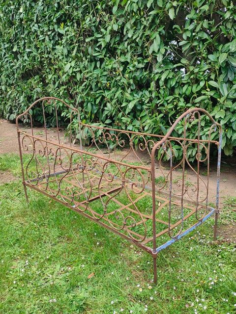 Ancien petit lit pliant 80 Avermes (03)