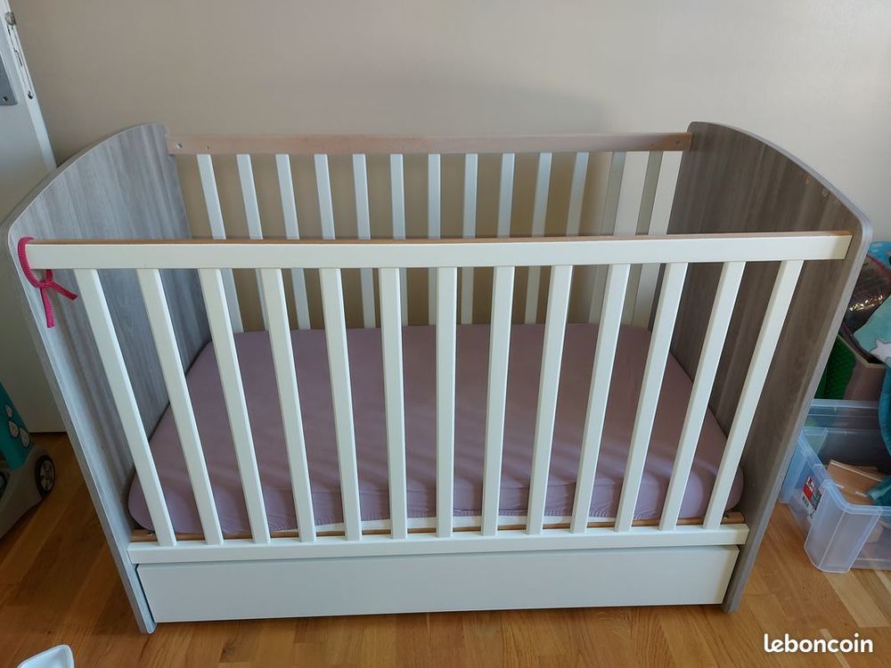 Lit b&eacute;b&eacute; Sauthon 60*120, mod&egrave;le Hugo Meubles