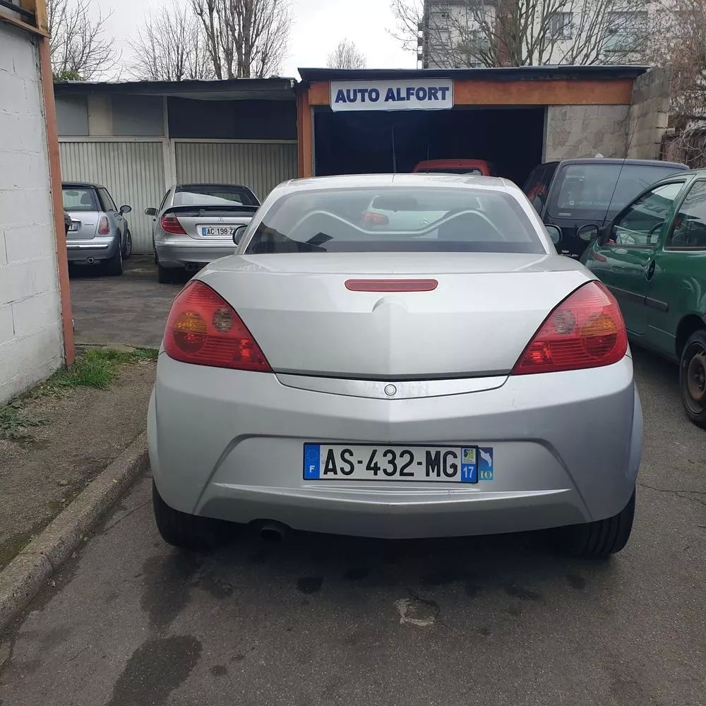 Tigra cab 1.4 - 90 Twinport Enjoy 2004 occasion 94700 Maisons-Alfort