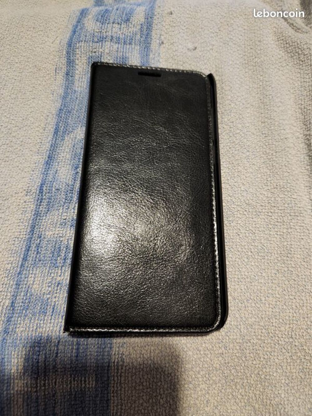 Coque / housse XIAOMI mi 9T NEUF avec 3 portes cartes Téléphones et tablettes