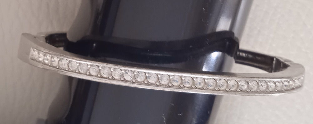 BRACELET SWAROVSKI avec ligne de cristal Bijoux et montres