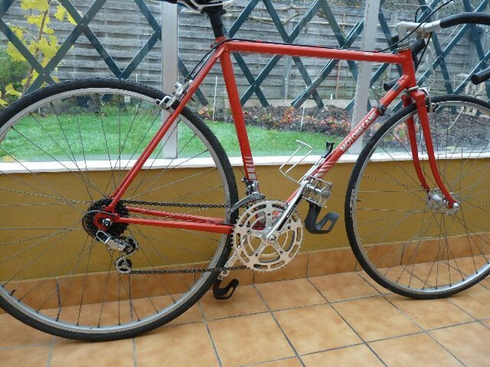 v&eacute;lo route motob&eacute;cane
Vélos