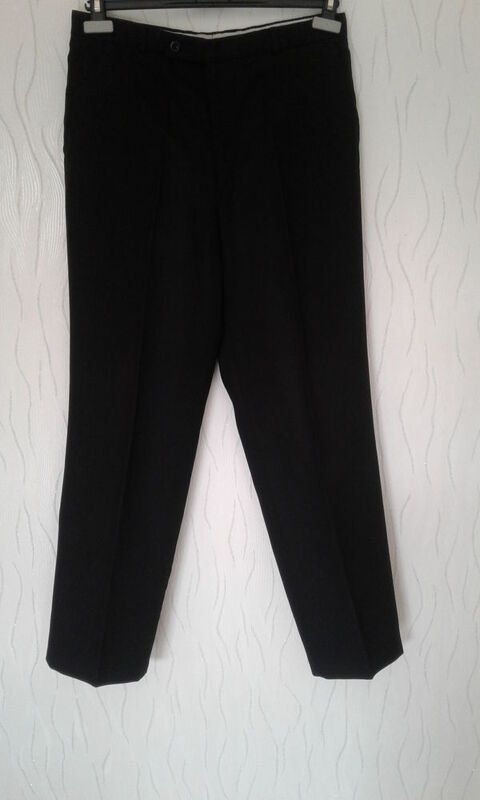 pantalon noir T.40 6 Roost-Warendin (59)