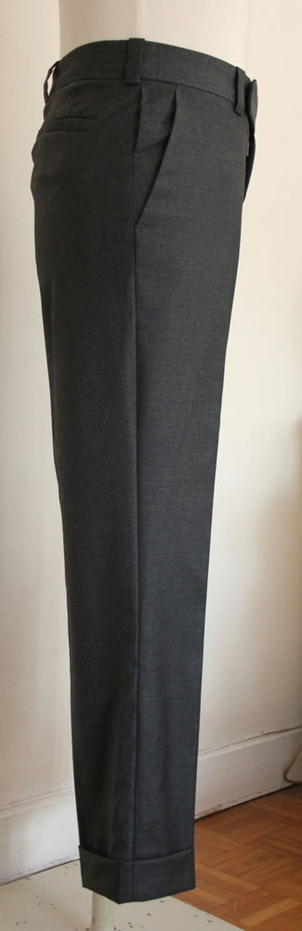 Pantalon anthracite BERLUTI 
T.46 IT soit 40 Fr Vêtements
