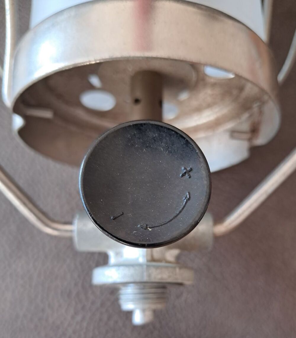 lampe camping gaz lumogaz fixation &agrave; pas de vis 
Sports