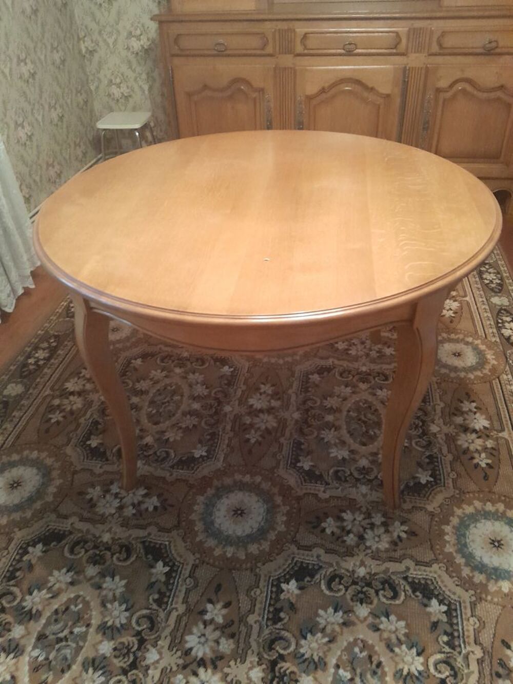 table en ch&ecirc;ne. Tr&egrave;s bon etat Meubles