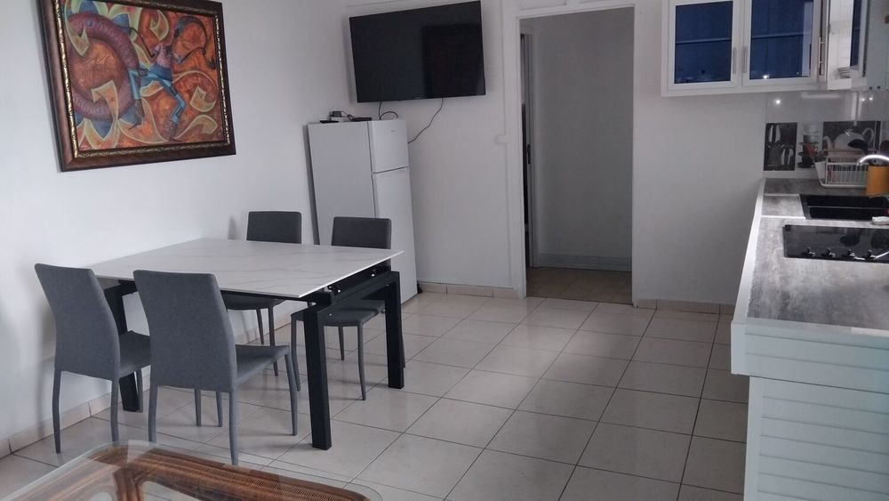 Location Appartement APPARTEMENT MEUBLE CHARGES INCLUSES Vieux-habitants