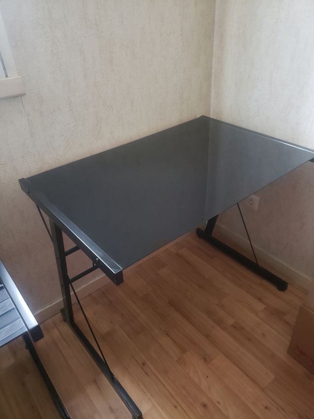 Lot de 2 Bureaux acier et verre tremp&eacute; Meubles