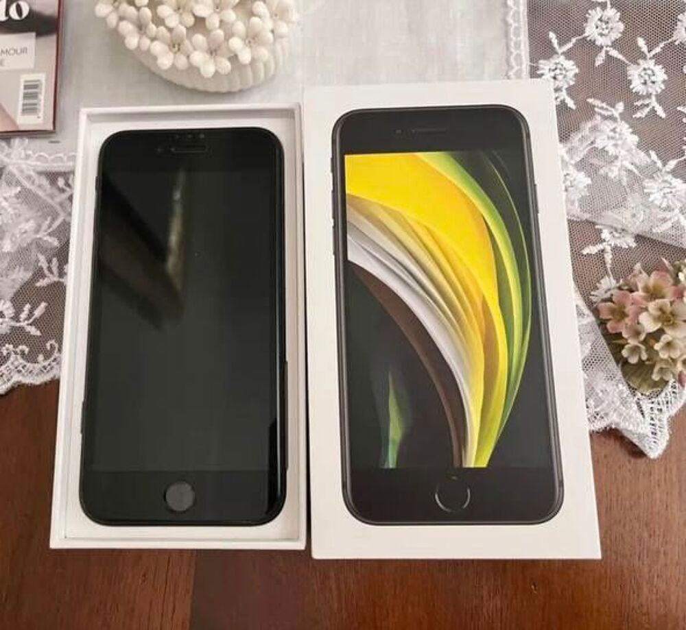 iPhone SE 2020 avec accessoires Tlphones et tablettes