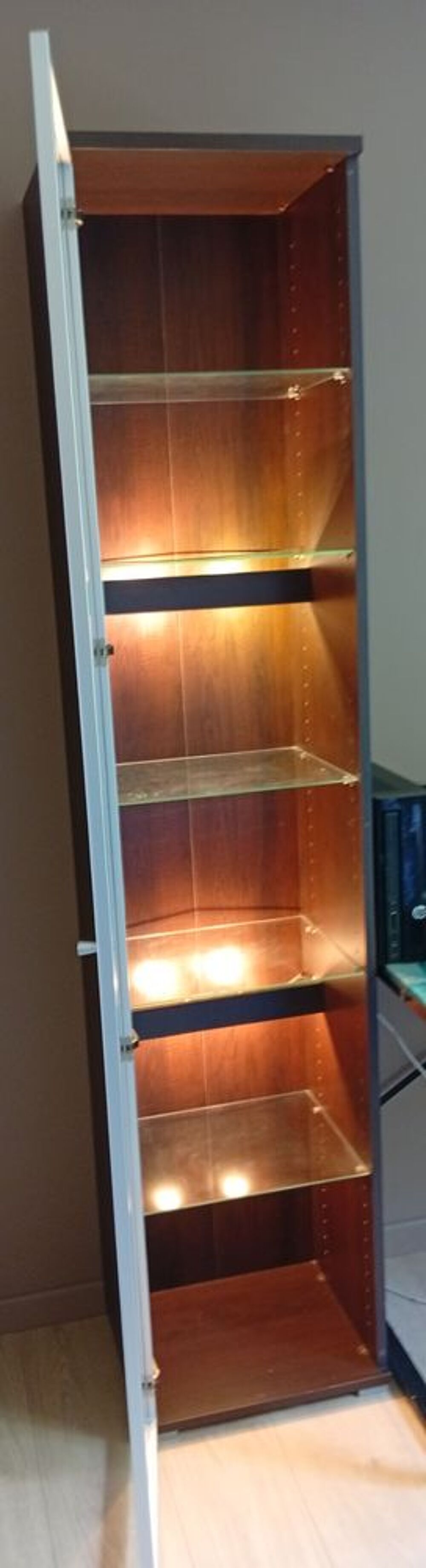 vitrine en bois Meubles