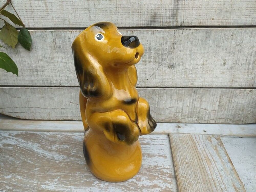 Pichet Chien Fa&iuml;ence Barbotine Vintage
Décoration