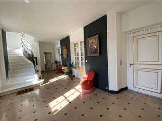  Appartement � vendre 6 pi�ces 199 m� Delle