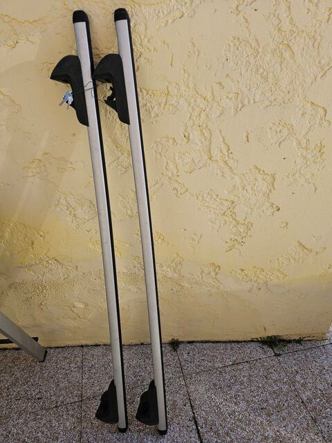 Barres de toit transversales, marque Peugeot avec cles 20 Solli�s-Toucas (83)