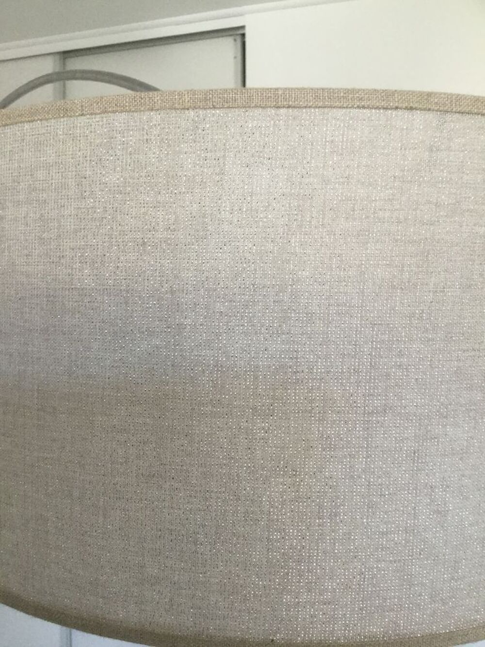 Lampadaire en inox et abat jour Décoration