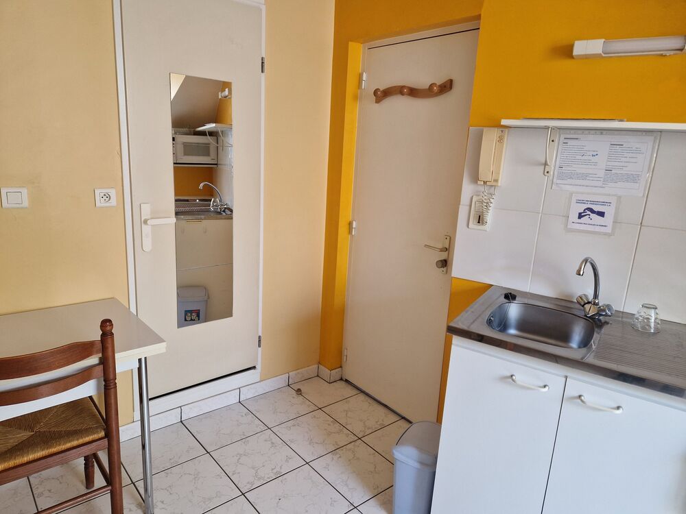Location Appartement Joli studio meublé pour étudiant(e), Nantes
