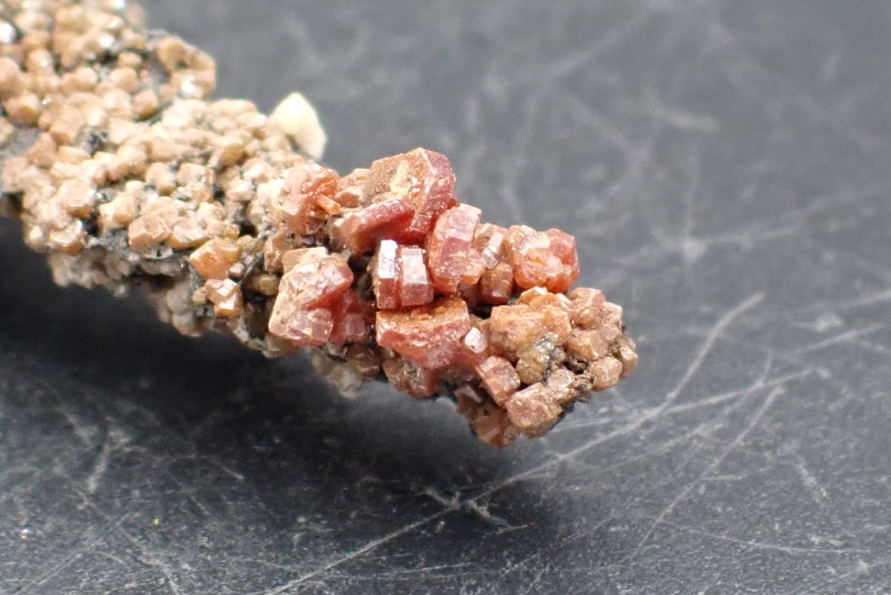 Stalactite de Goethite &amp; Vanadinite Maroc 14gr 86 x 15 x 12 
