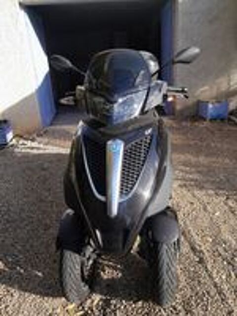 PIAGGIO 2012 occasion 71590 Gergy