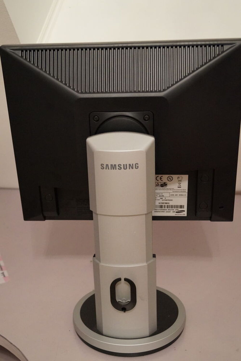 ECRAN PC SAMSUNG SYNCMASTER 740B GH17PS Matériel informatique