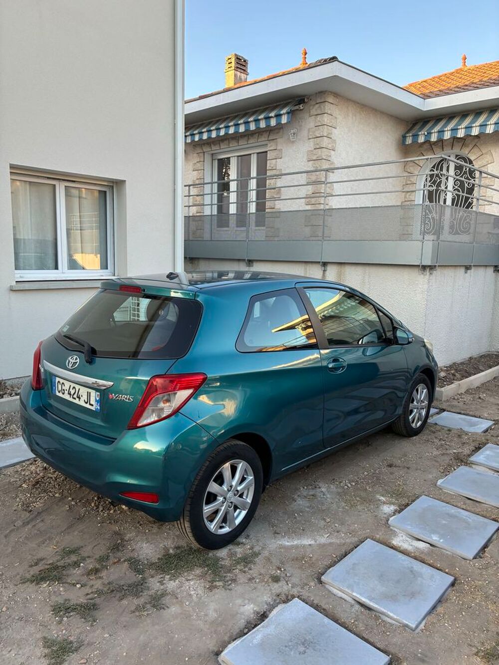 Yaris 1.0 - 69 VVT-i S&eacute;rie Limit&eacute;e Les Bleus 2012 occasion 31000 Toulouse