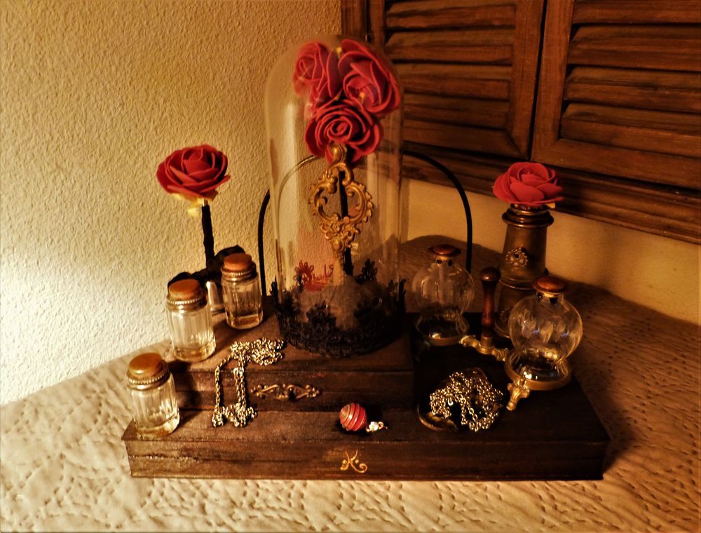 Plateau de Curiosit&eacute;s "OLD ROSES IN MEMORIES"Cr&eacute;a. Steampunk Décoration